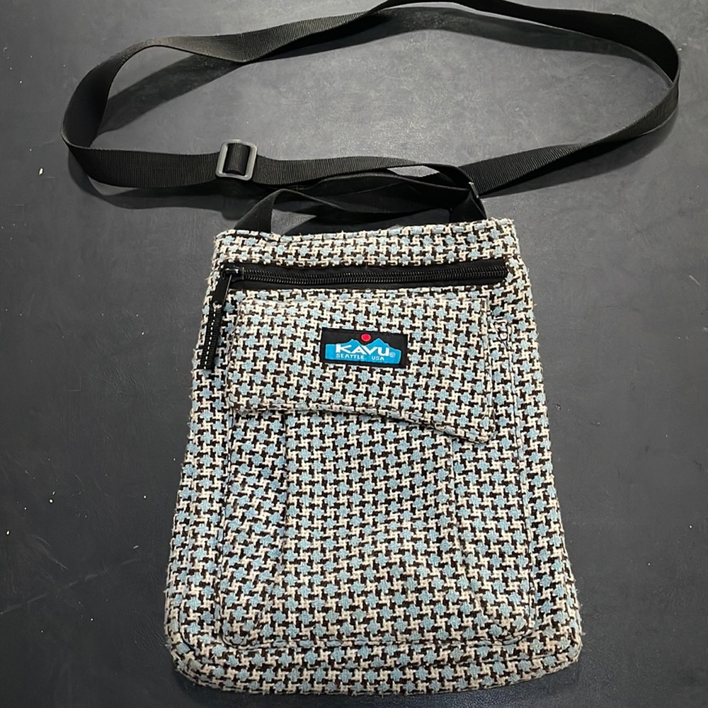 Kavu brand crossbody bag